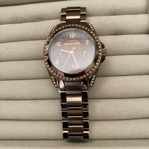 Michael Kors Chronograph Watch - Picture 2 of 2